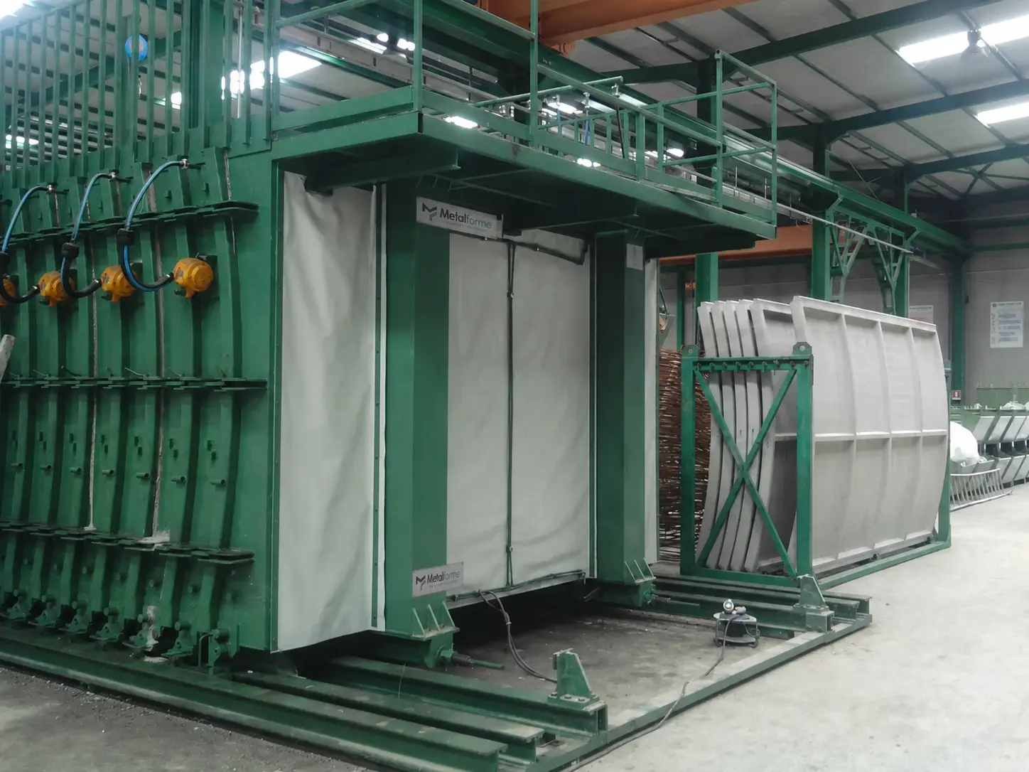 batterie-verticali-per-costruzioni-prefabbricate